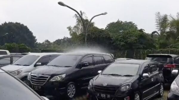 Plaatselijke regenbui laat zien dat het universum écht een bloedhekel aan je heeft