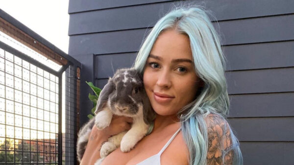 Het bewijs dat klimaatactivisten er ook wél lekker uit kunnen zien: Lesley Golden