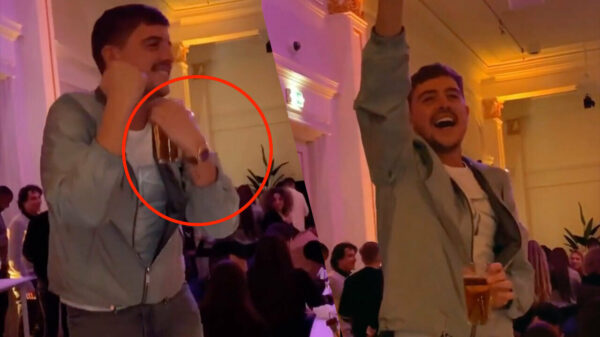 Het horloge waarvan Lil Kleine is beroofd is een Patek Philippe Nautilus, en die zijn niet goedkoop!