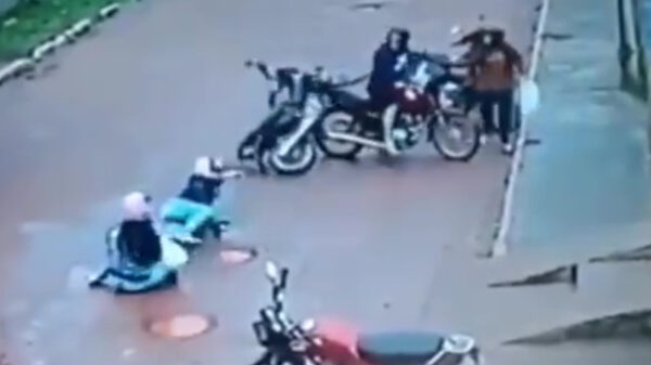 Motorritje met haar BFF liep niet zoals gepland