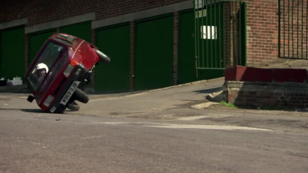 Jeremy Clarkson gaat een ontspannen stukje rijden in de Reliant Robin