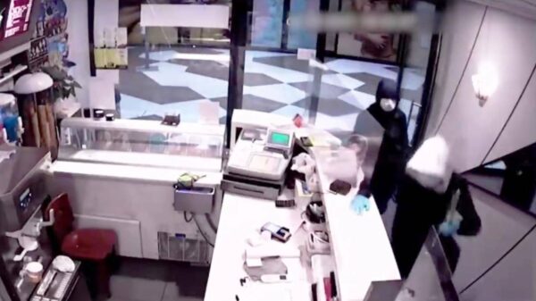 Opsporing verzocht: piepjonge overvallertjes door piswoeste medewerkers uit Utrechtse cafetaria gejaagd