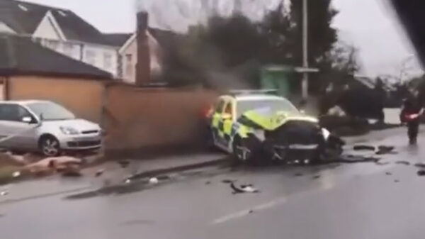 Ehhh meneer de agent, daar mag je niet parkeren hè?