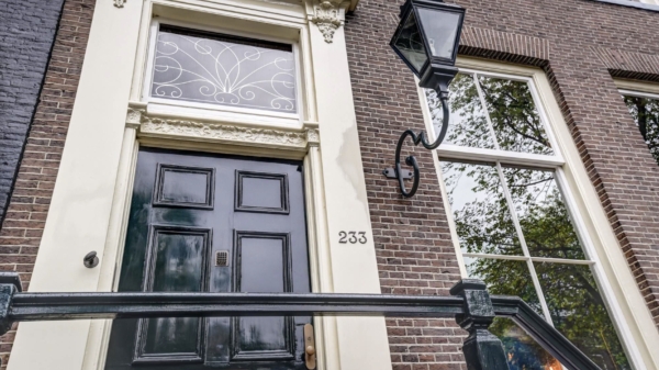 Compleet geschift: duurste huurhuis van Amsterdam kost je een klein jaarsalaris per maand!