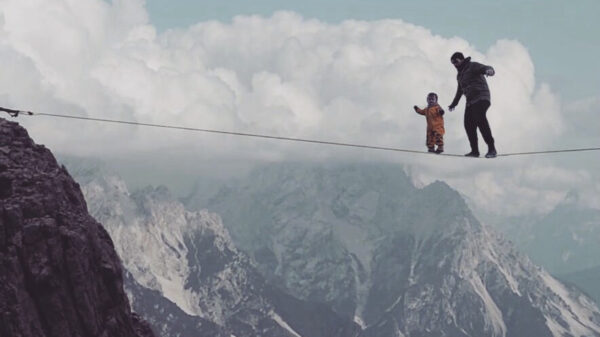 Nog een heerlijke lading hilarische babyfoto's van "On Adventure With Dad"