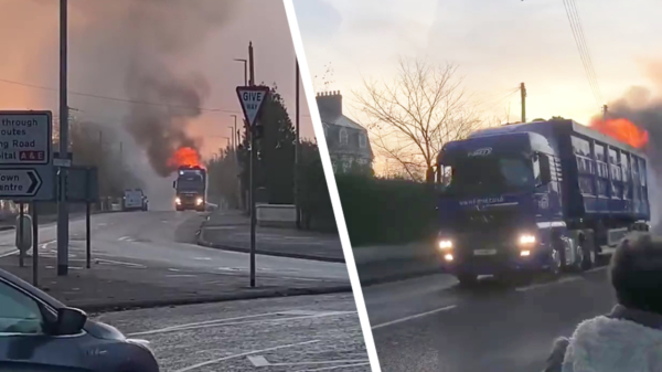 Vrachtwagenbestuurder weet brandende aanhanger uit Iers dorpje te rijden