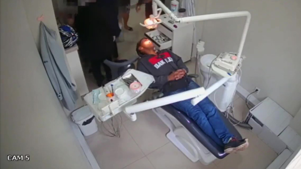 Jochies overvallen tandarts terwijl er een agent buiten dienst wordt geholpen