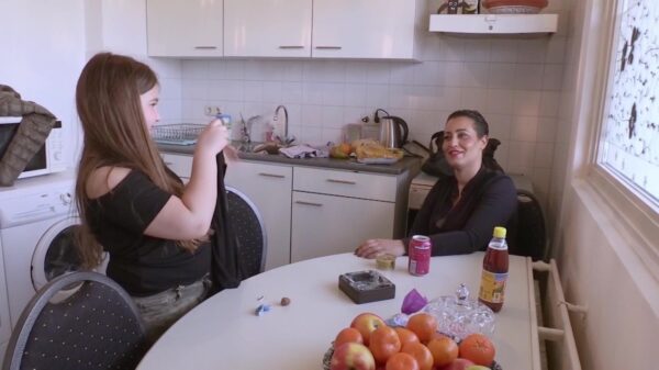 Altijd lastig: kiezen tussen make-up, een leuk jurkje, blikjes Fernandes, pakkie's peuken OF een cadeau voor je jarige kind