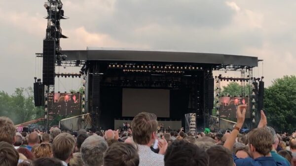 Phil Collins' voet is blijkbaar naar de kl*te