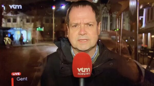 Ziet deze Belgische kroegbaas het dansen met mondkapjes eigenlijk wel zitten?