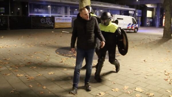 Dit is bij uitstek de meest beleefde relschopper van Rotterdam