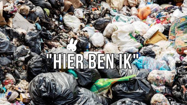 Massaal uitgerukte politie vindt héél bijzondere indringer op vuilnisbelt nadat beveiliger stemmen hoort