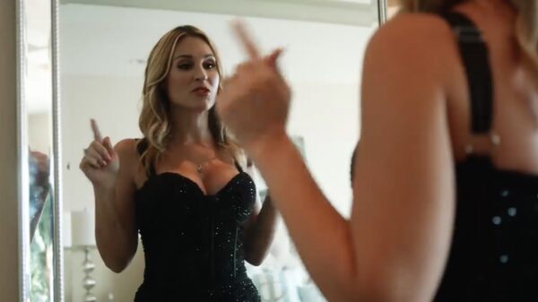 Allie Rae is een 37-jarige moeder die $250.000 dollar per maand op OnlyFans verdient