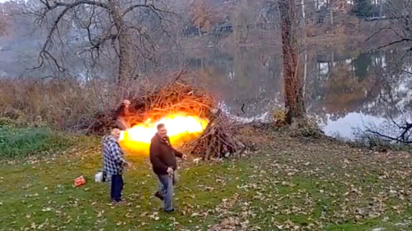 Hey Henk, steek jij anders ff die takke(n)zooi aan?