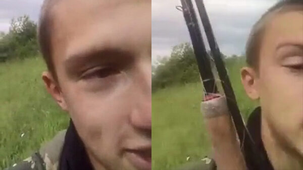 Russische visser laat vol trots zijn vangst van vandaag zien