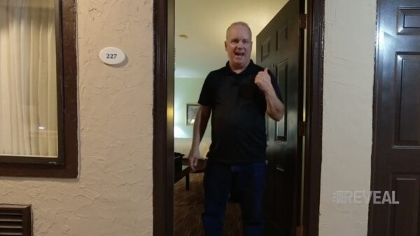 Only in America: hotel belt 911 nadat ze een slechte review kregen