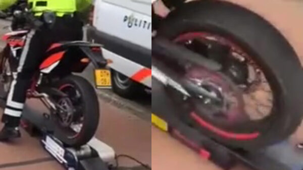 Agent heeft een nogal politiek incorrecte mening over jouw brommer