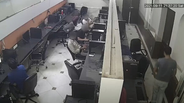 Jim Browning rolt vandaag een hele lading Disney+-scammers op