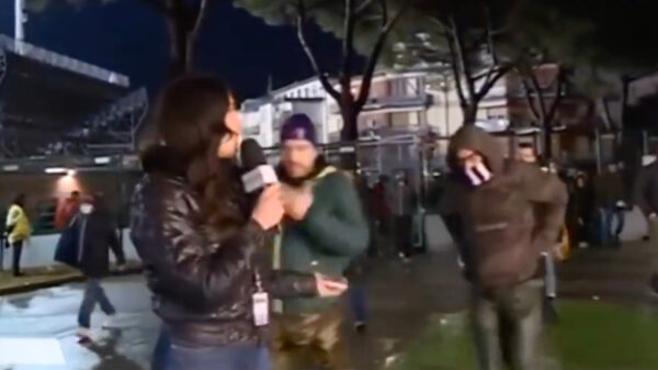 Italiaanse voetbaljournaliste Greta Beccaglia aangerand tijdens live-uitzending