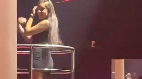 Het bewijs dat de windmachine in geen enkele club mag ontbreken