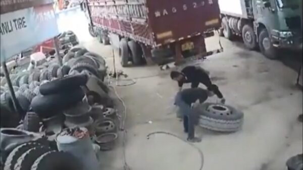 Autoband explodeert en sodemietert werknemer de ziektewet in