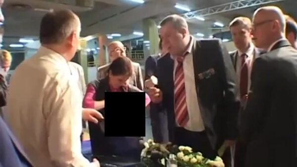 Waarom je een vrouw met een pasgeboren kind altijd een pauze moet geven