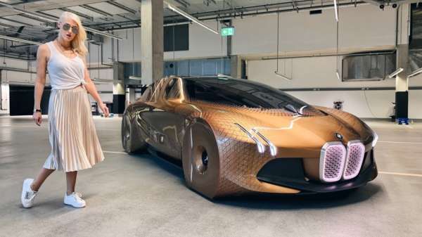 BMW's Vision Next 100 heeft een reptielachtige body die beweegt