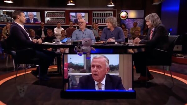 De ultieme compilatie van René van der Gijp die van Harry Mens geniet