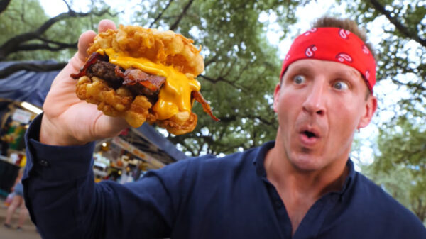 Na deze 50 voorbeelden van bizar streetfood uit de USA snap je waarom veel Amerikanen zo dik zijn