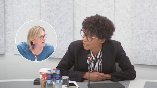 Sylvana Simons dient klacht in tegen commissievoorzitter Ockje Tellegen vanwege "onbeschaafd voorzitterschap"
