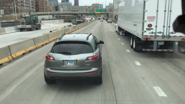 Dit soort verkeershufters zijn de reden dat er files ontstaan