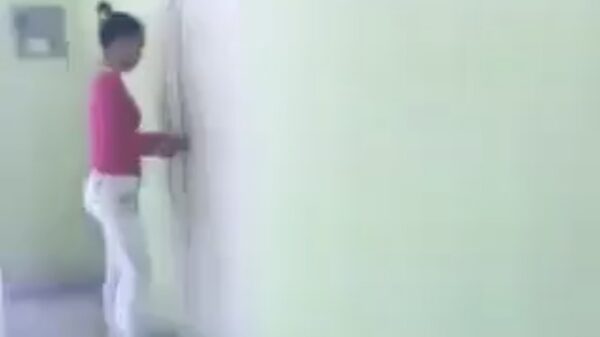 Braziliaanse betrapt vent op heterdaad met een andere vrouw