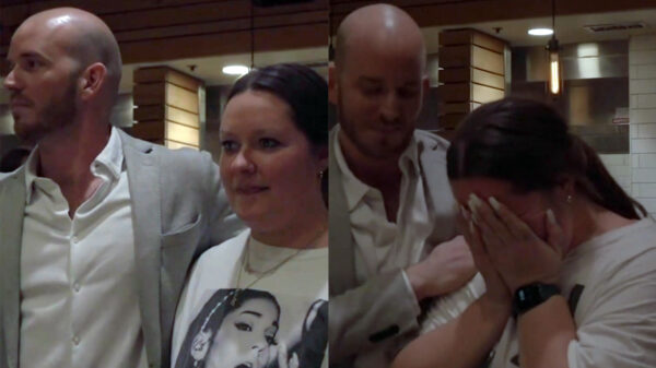 Amerikaanse serveerster krijgt $4400 fooi, moet de helft afstaan en wordt ontslagen