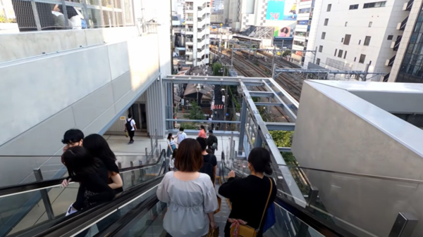 Skoften slow tv: even in 4K wandelen door de wijk Shibuya in Tokio