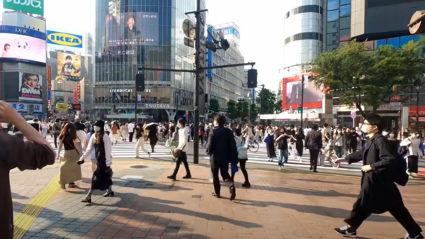 Skoften slow tv: even in 4K wandelen door de wijk Shibuya in Tokio