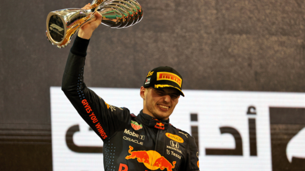 BREEK: Mercedes gaat NIET in beroep, Max Verstappen definitief wereldkampioen