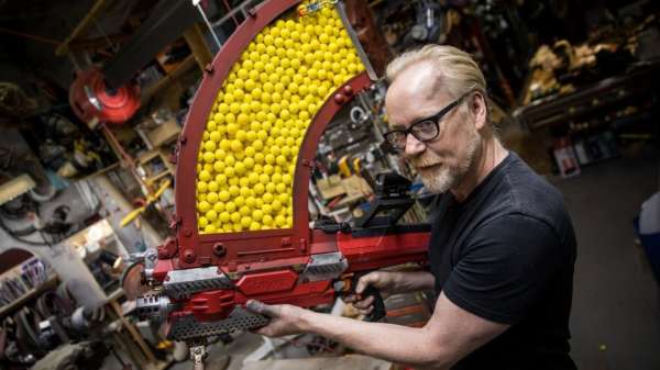 Adam Savage maakt Nerf Blaster met 1.000 kogels