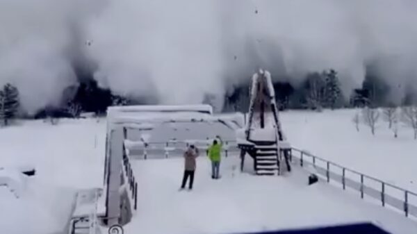 Kijk zoon, dat is nou een lawine die op ons af komt zetten