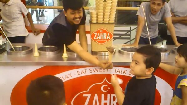 Koter is helemaal klaar met al het gekloot van Turkse ijscoboer