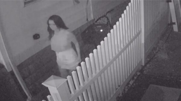 Bezopen wildplassers worden op een extragratis regendouche getrakteerd