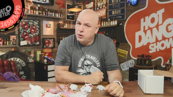 Kale klets gaat stuk tijdens de Trouble Bubble Challenge van 16 miljoen Scoville