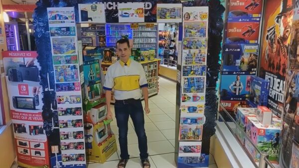 Deze eindbaas weet pas hoe je reclame voor je winkel maakt