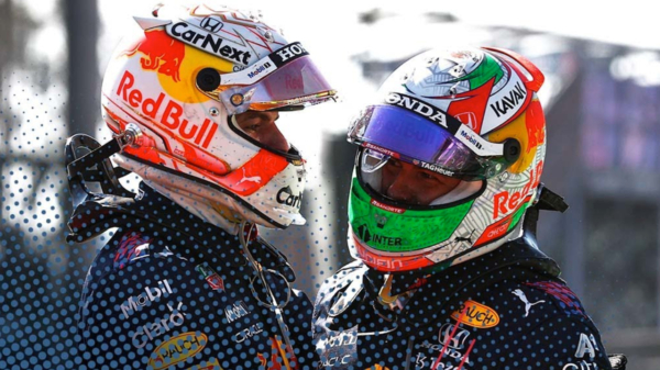 Red Bull Racing neemt afscheid van 2021 met een supervette eindejaarsmontage