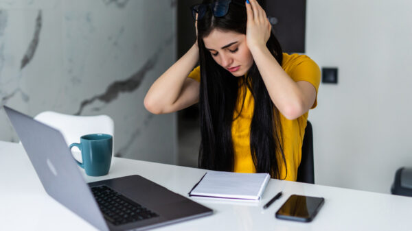 Oud-medewerkster sleept TikTok voor de rechter vanwege "psychische schade"