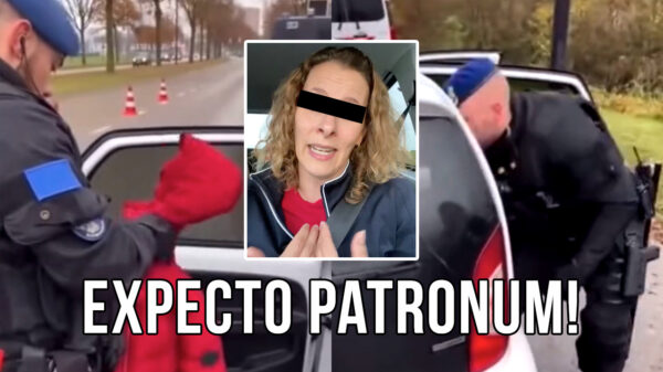 Agenten in Nijmegen worden tijdens verkeerscontrole behekst door Karin Maria