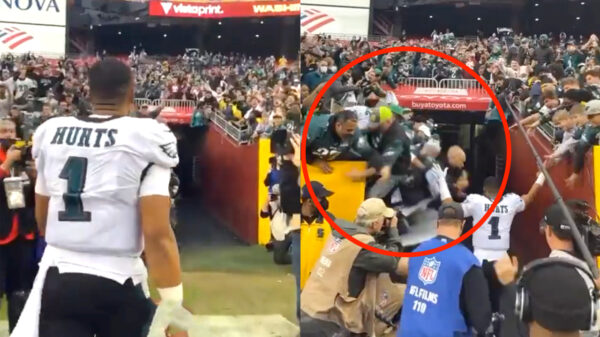 Amerikaanse footballfans storten naar beneden als de reling van een tribune het begeeft