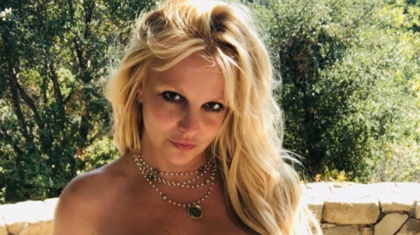 Britney did it again en knalde zich volledig nakend op haar Instagram
