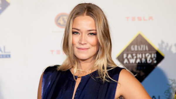 Geraldine Kemper toont intieme fotosessie waarop ze haar huidziekte psoriasis omarmt