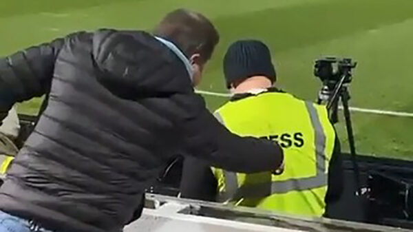 Henk heeft zijn lolbroek aan: hier drukken