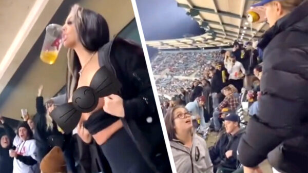 Karen door het lint na flashende vrouw tijdens supercross-wedstrijd in Anaheim